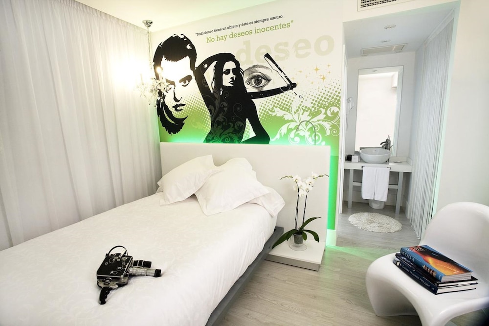 Single Room photo 2