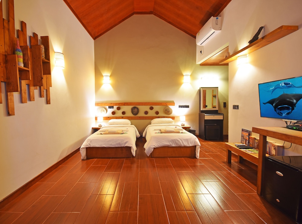 Superior Bungalow, 1 Double or 2 Twin Beds, Garden View, Garden Area photo 1