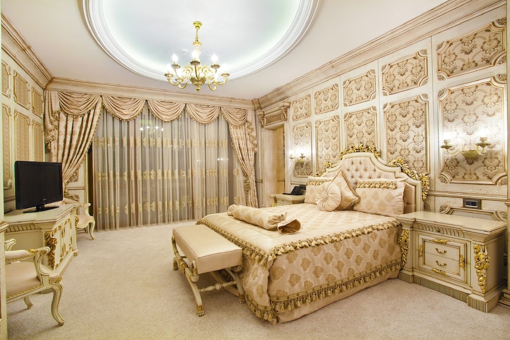Presidential Room