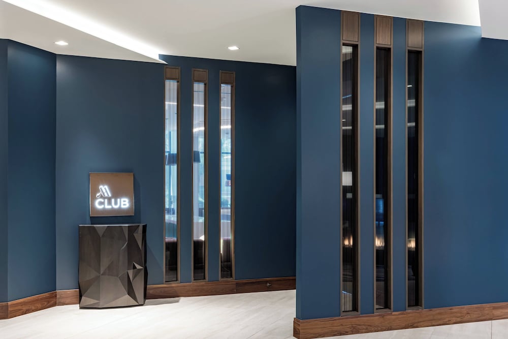 Club Room, 2 Double Beds - Photo 8