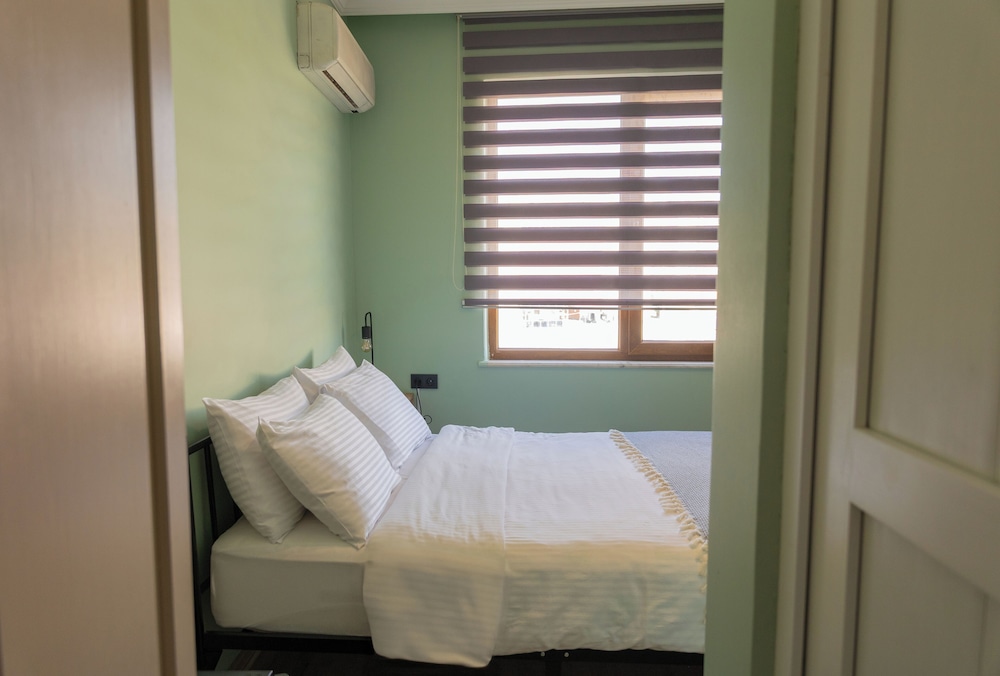 Economy Double Room, 1 Double or 2 Twin Beds