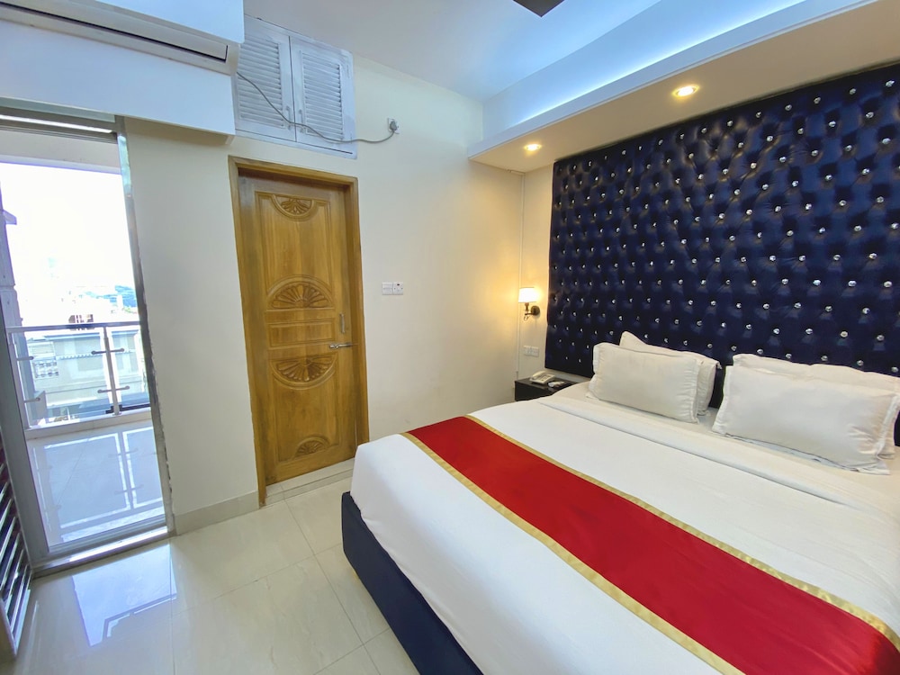 Executive Double Room, City View - Photo 8