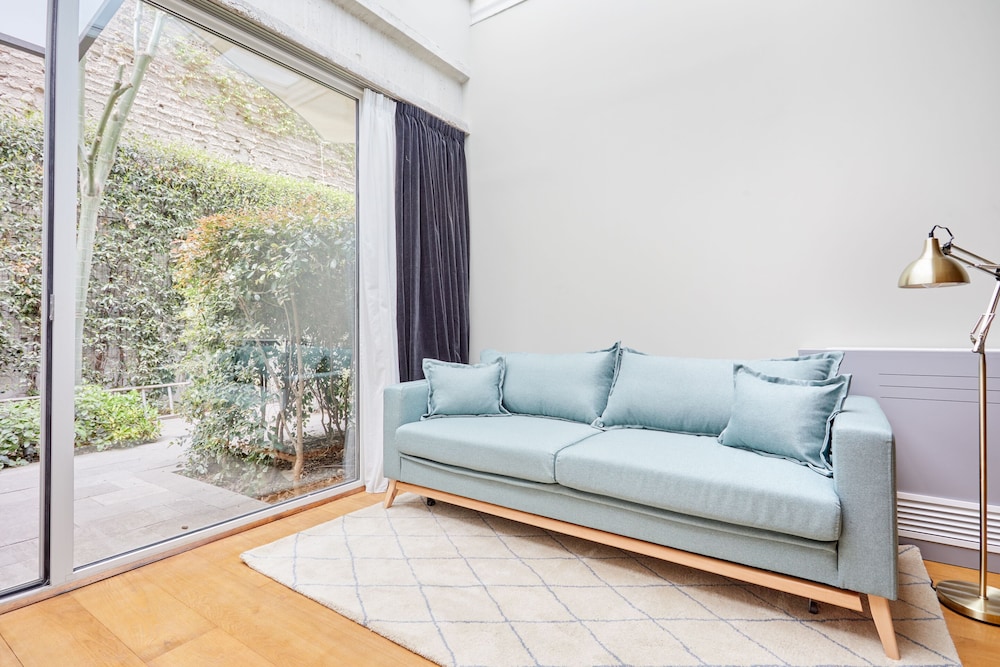 Studio, 1 King Bed With Sofa Bed, Terrace
