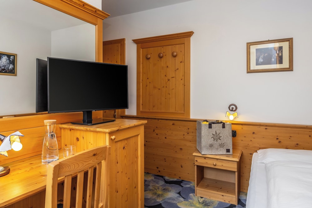 Basic Single Room photo 2