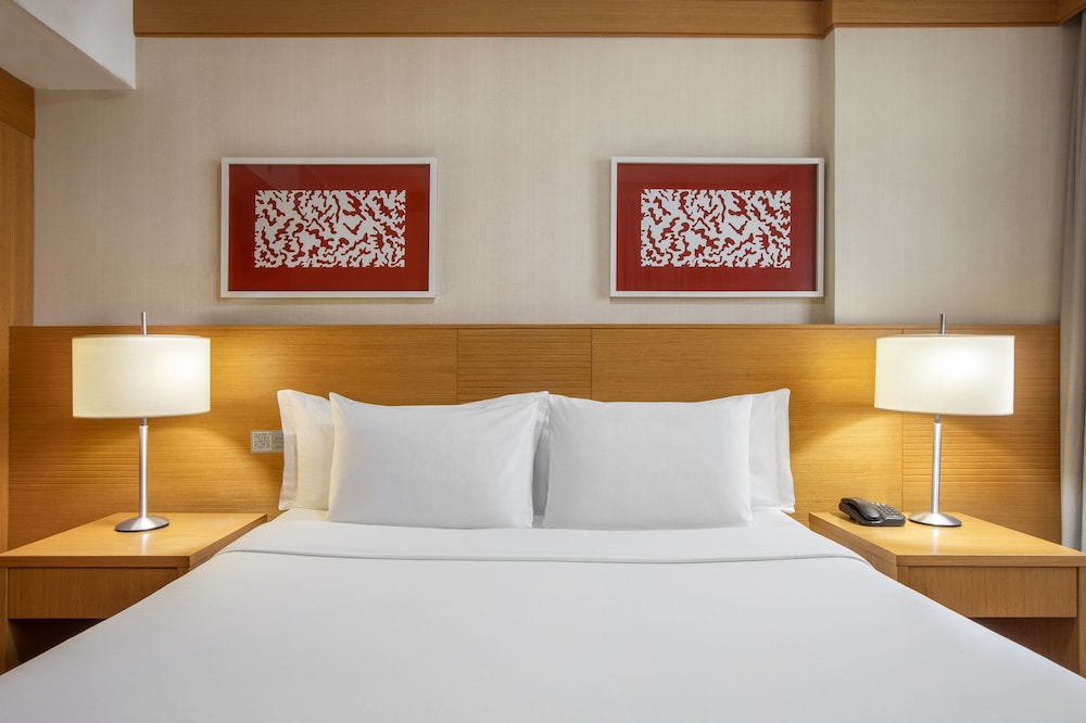 Premium Room (Queen, TV Tower View)