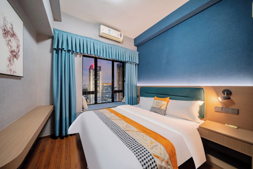 Business Suite, Multiple Beds photo 3