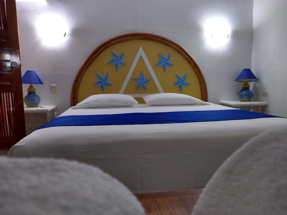 Studio, 1 King Bed, Kitchenette
