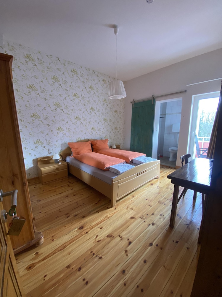 Deluxe Double Room, Private Bathroom - Photo 15