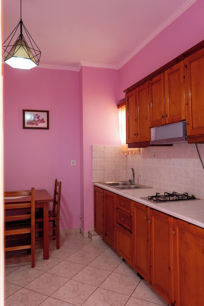 Apartment photo 2