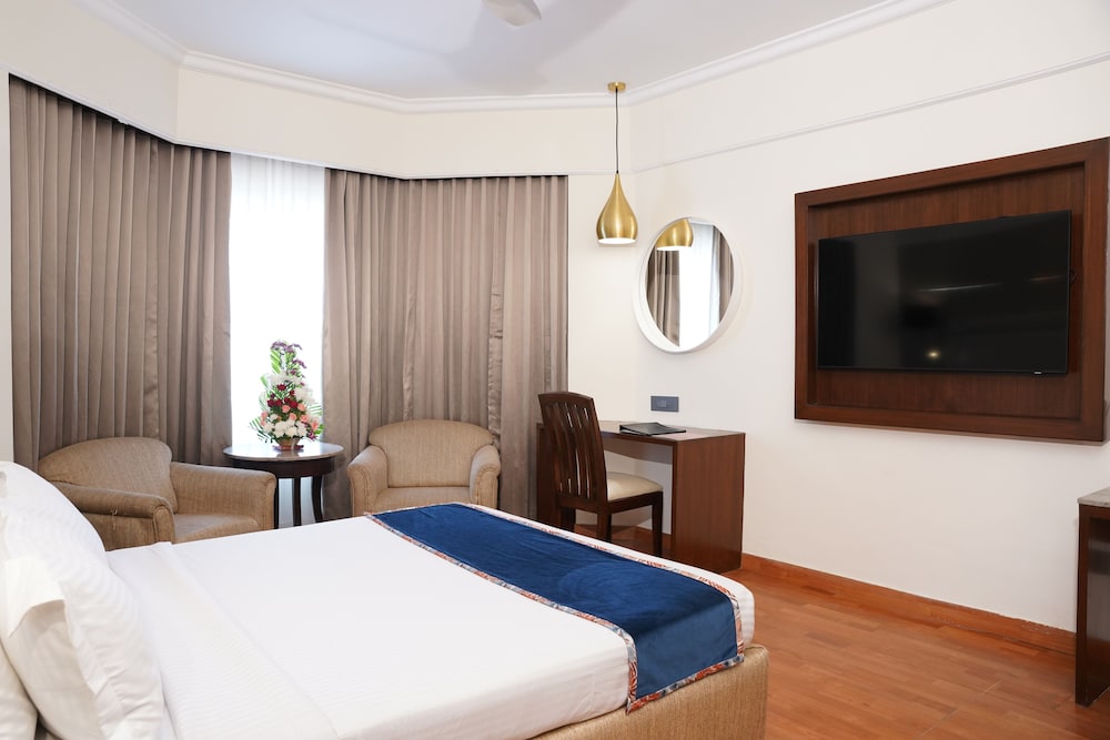 Katriya Superior Suite - Photo 6