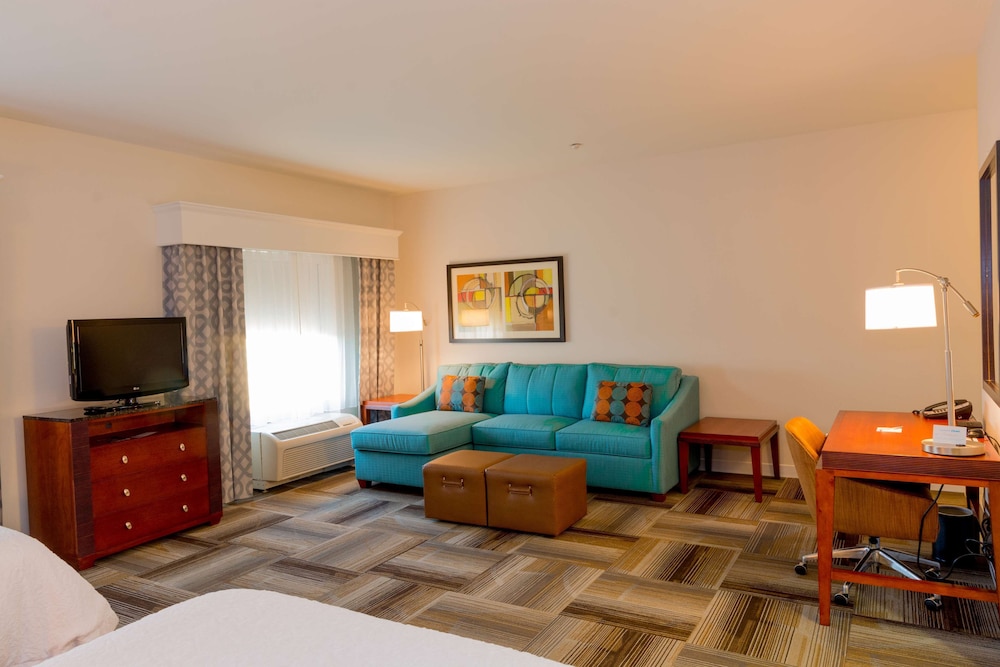 Studio Suite, 2 Queen Beds, Refrigerator & Microwave - Photo 1