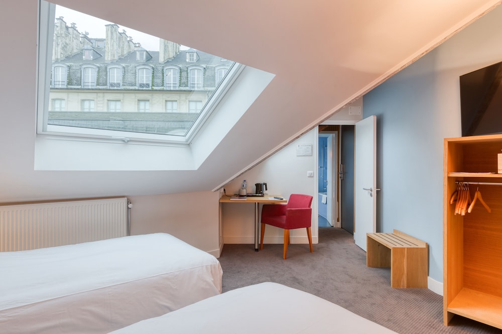 Twin Room thumbnail 5