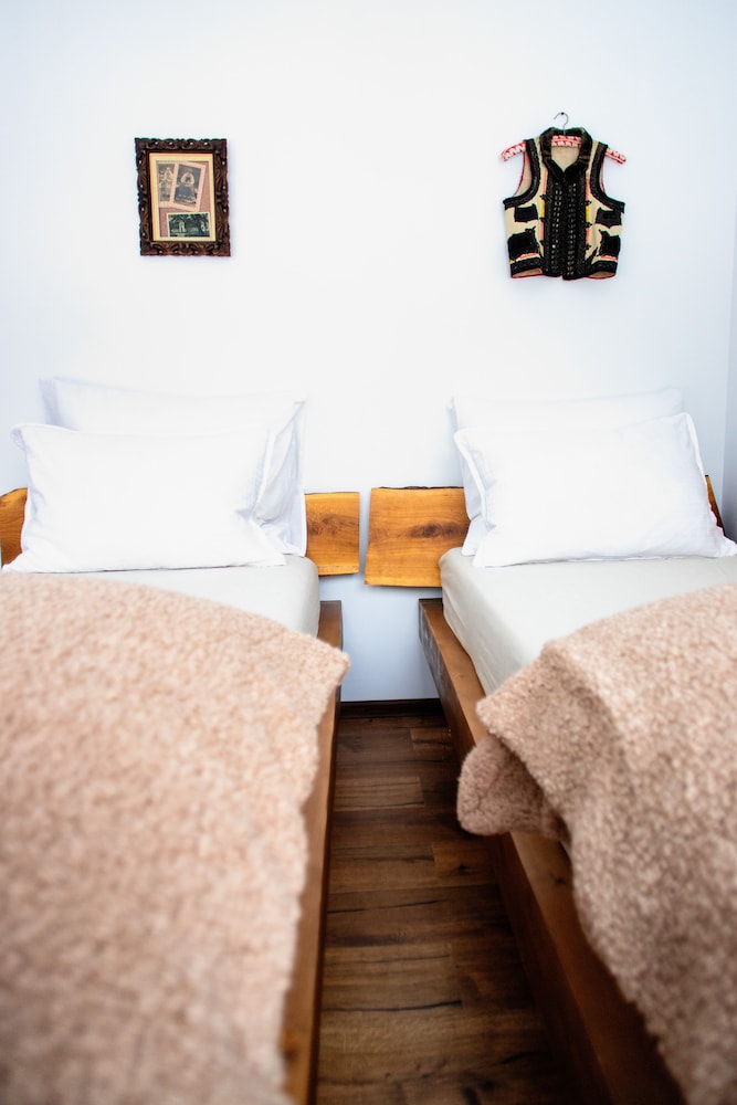 Deluxe Twin Room photo 2