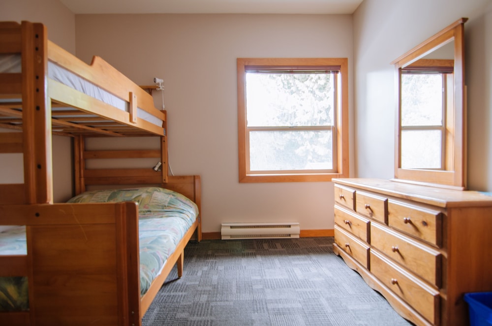 Budget Private room with shared bathrooms photo 1