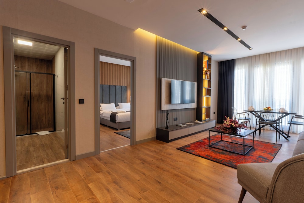 Junior Room, City View
