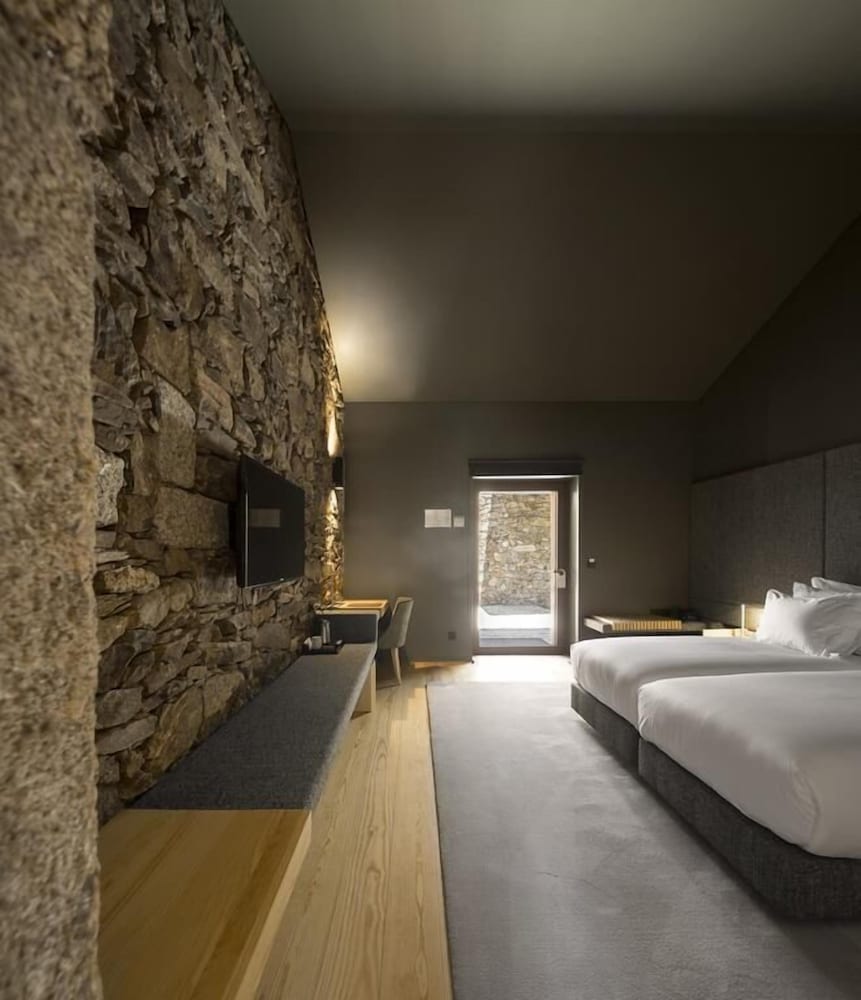 Experience Vineyards Room