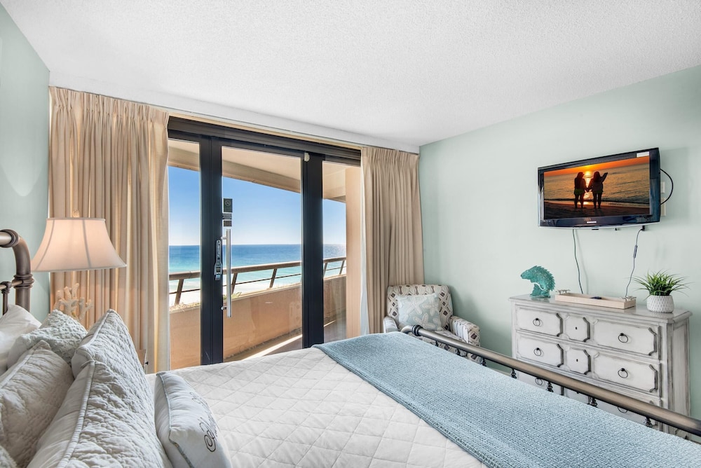 Condo, Multiple Beds (Edgewater #1007) photo 1