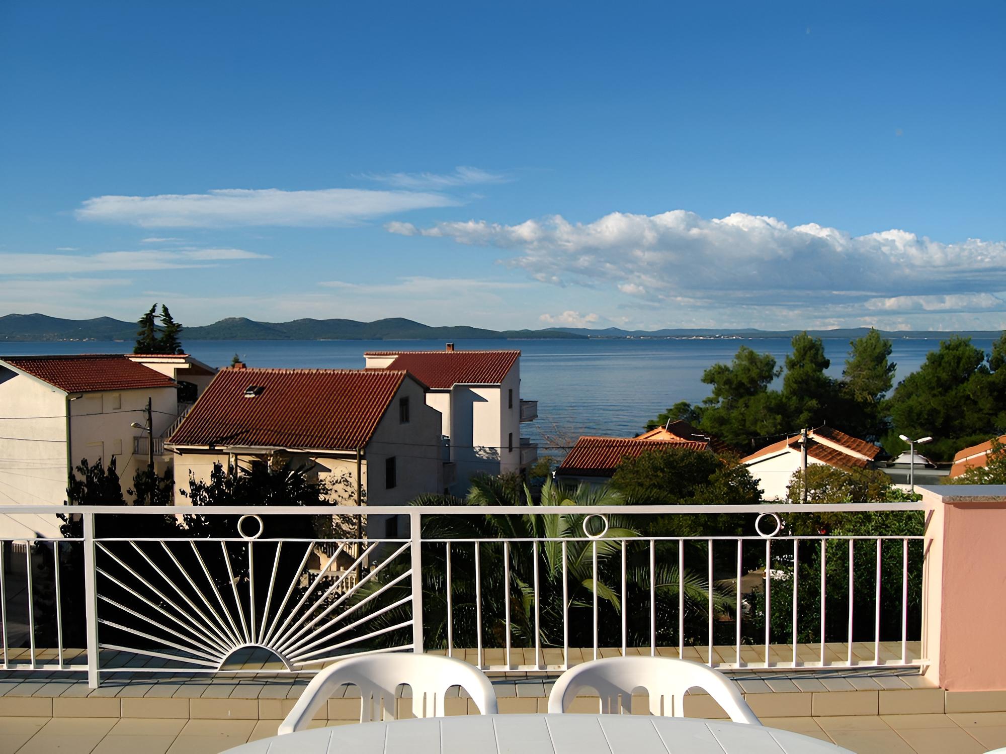 Apartment (Ljuba - large terrace - A2(6+1))