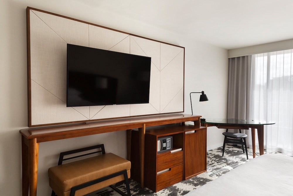Traditional Room, 2 Queen Beds, City View (Balcony) - Photo 2