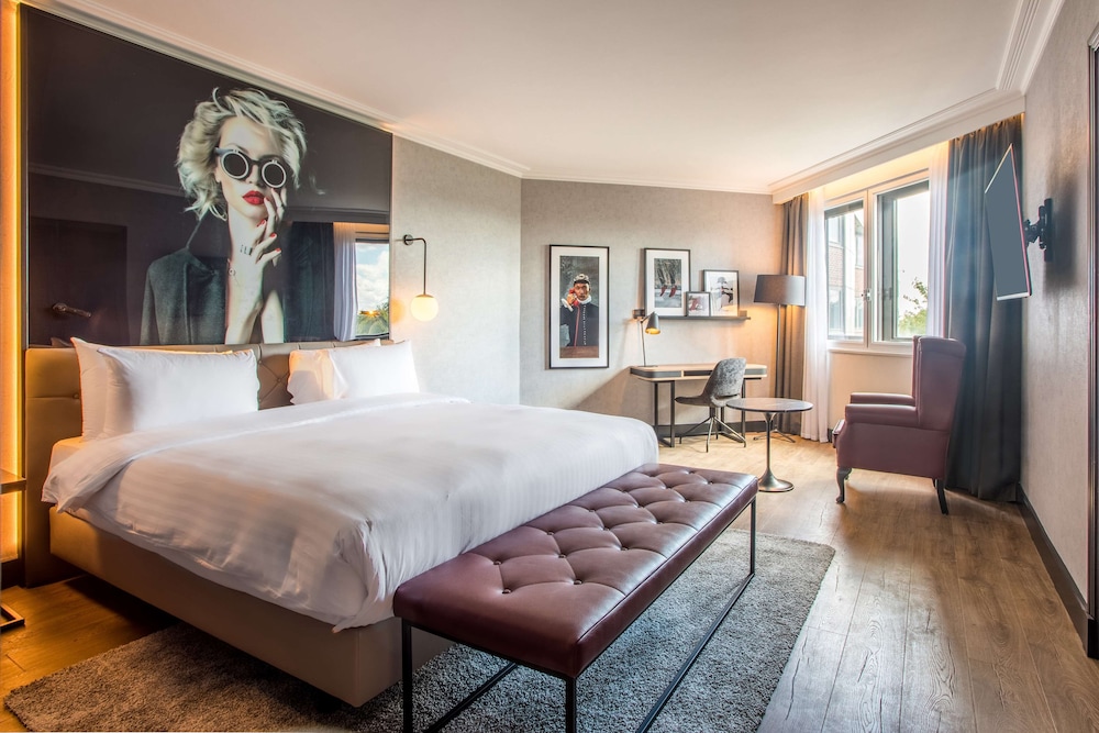 Suite photo 1