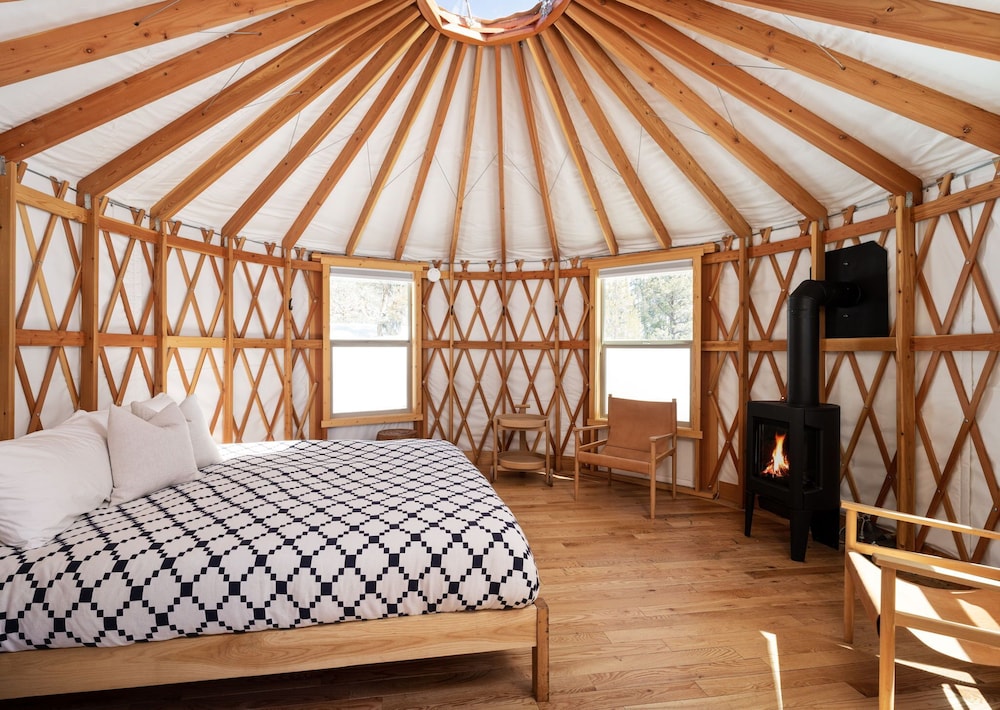 Luxury Tent, 1 Bedroom, Fireplace, Mountain View