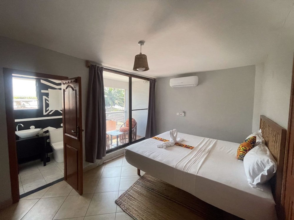 Suite, 1 Double Bed, Sea View