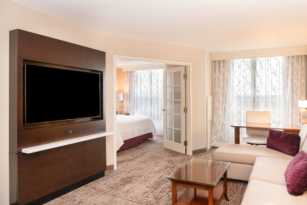 Suite, 1 Bedroom - Photo 6