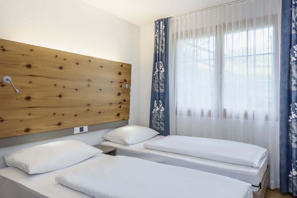 Basic Apartment, 2 Bedrooms photo 2