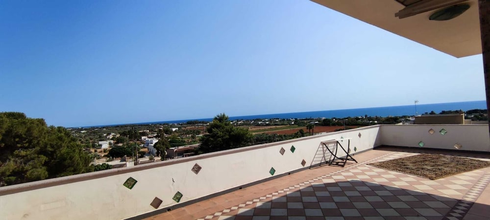 Superior Room, 1 Queen Bed, Non Smoking, Sea View photo 2