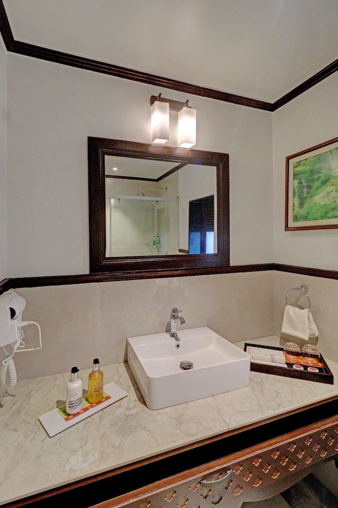 Deluxe Room - Photo 3