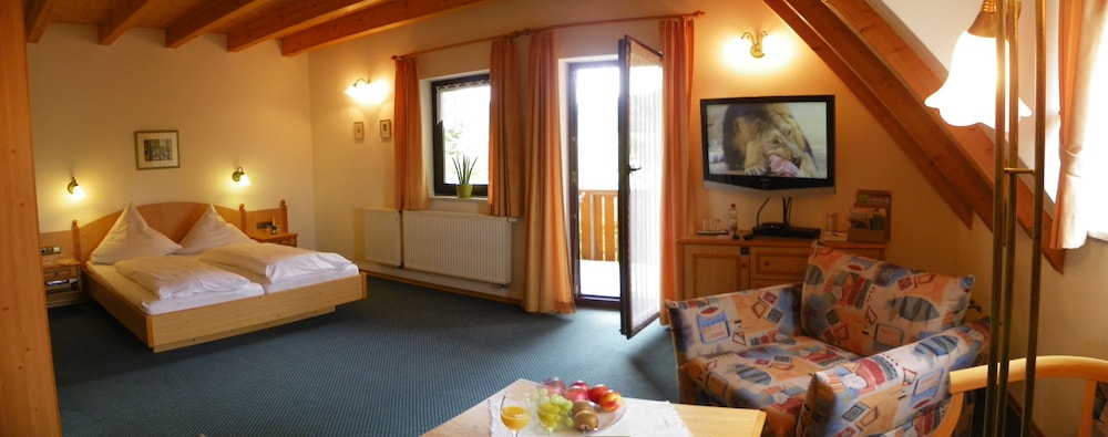 Comfort Suite photo 1