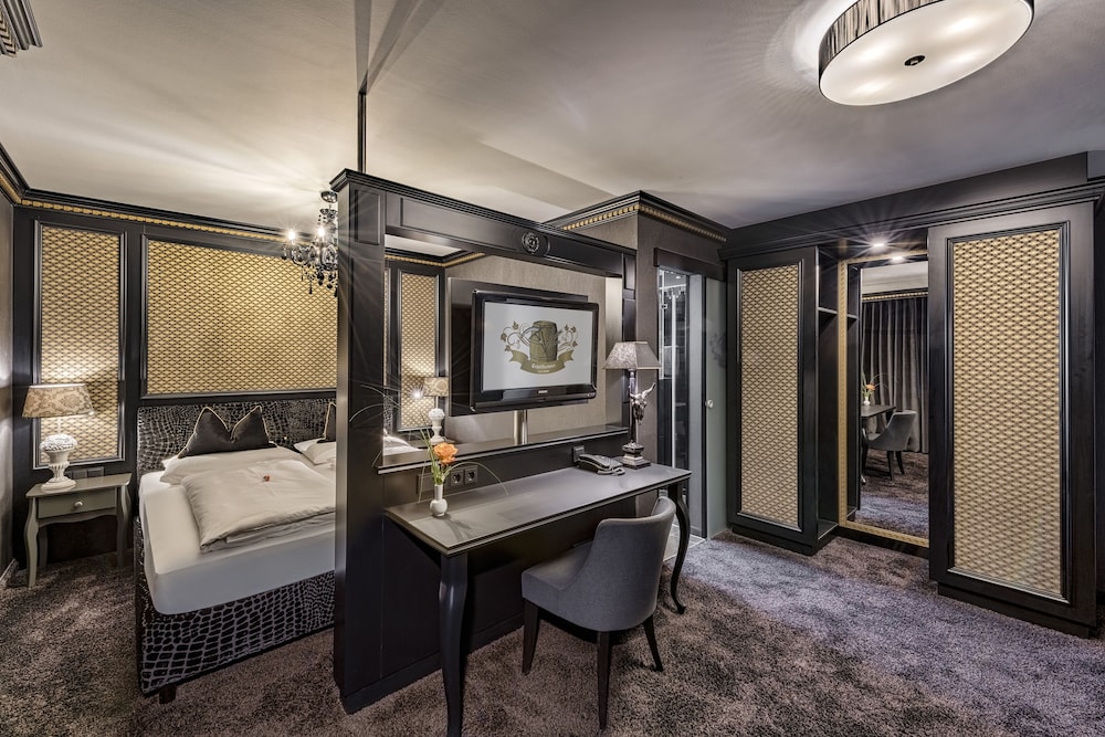 Premium Triple Room