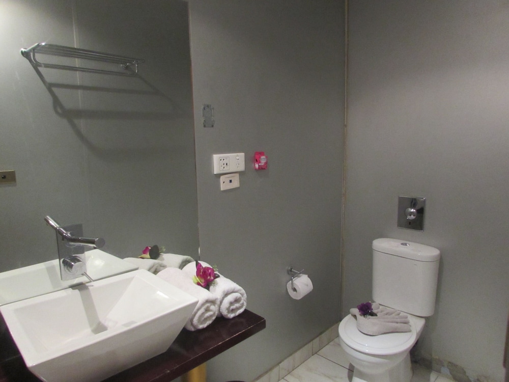 Classic Studio, 1 Double Bed, City View photo 3