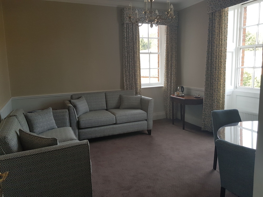 Suite, 1 Double Bed, Non Smoking - Photo 2