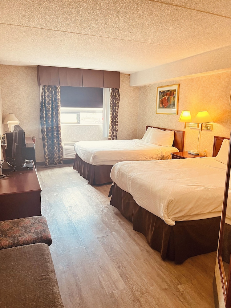 Room, 2 Queen Beds, Accessible, Non Smoking - Photo 3