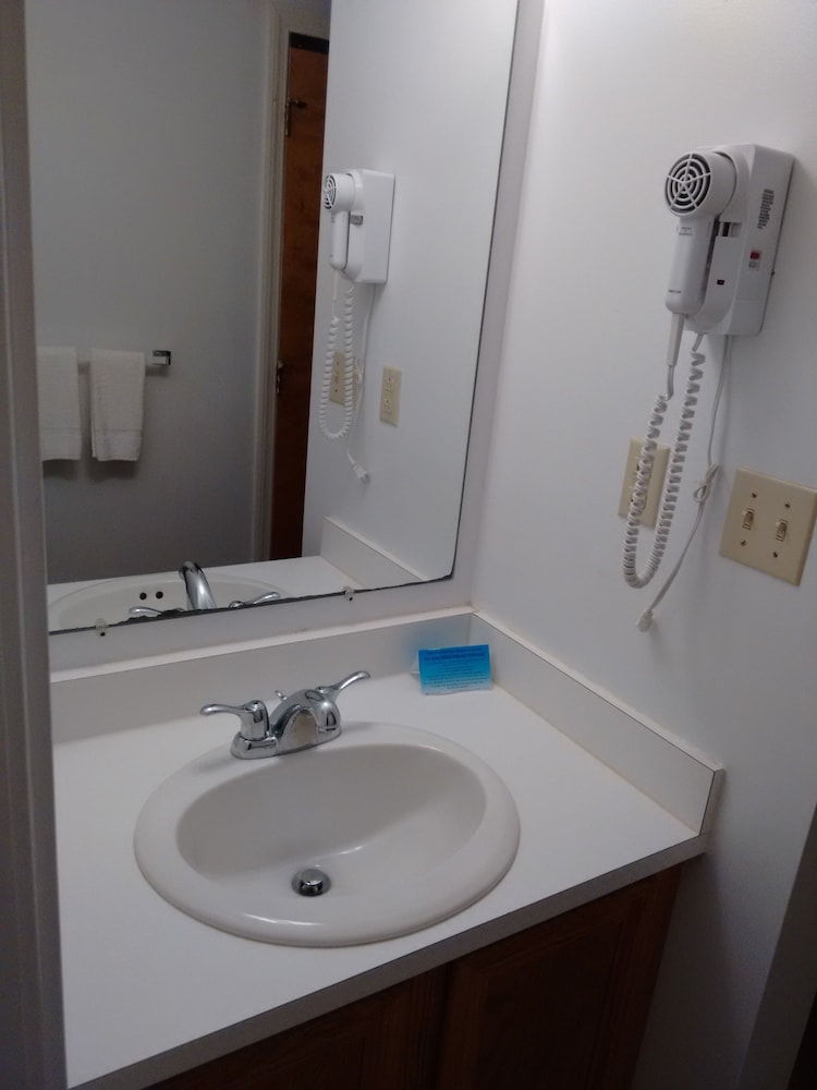 Kitchenette  / Private Balcony Room  2 Queen Beds photo 3