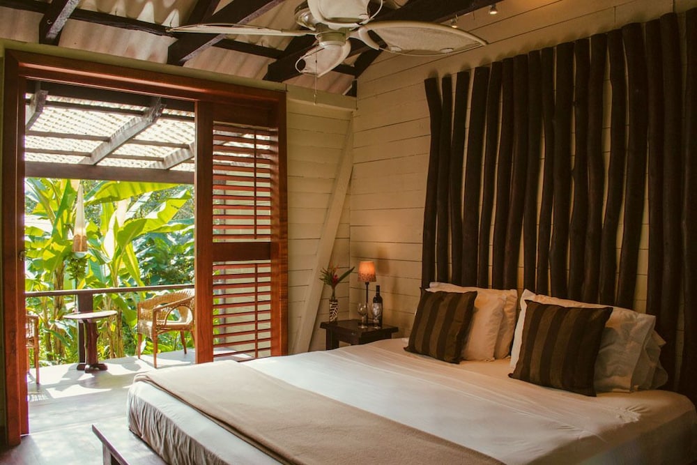 Luxury Double Room, 1 King Bed, Pool View photo 1