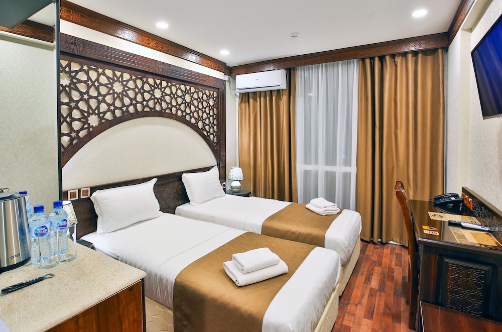Standard Twin Room - Photo 2
