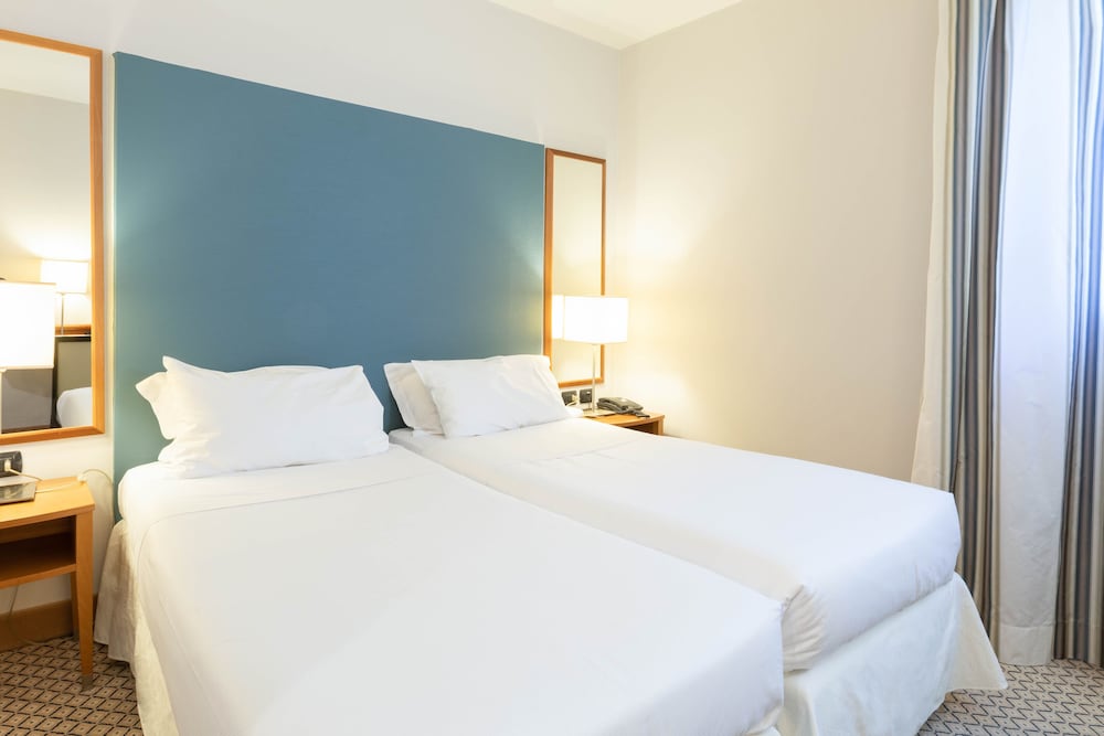 Classic Double or Twin Room - Photo 2