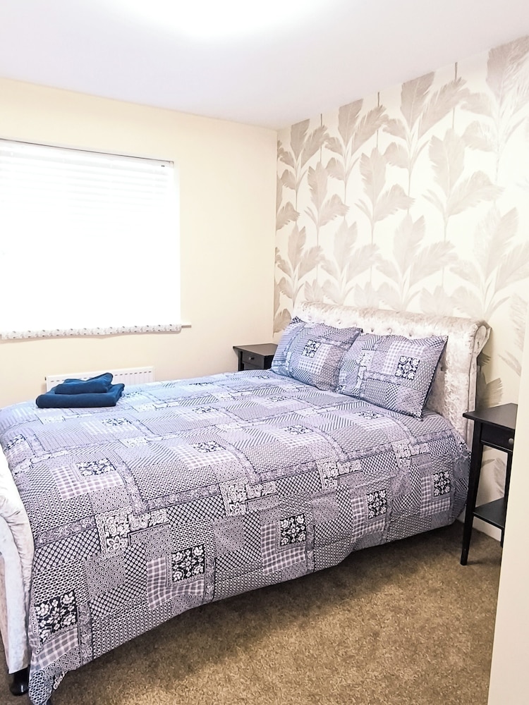 House, 3 Bedrooms, Patio