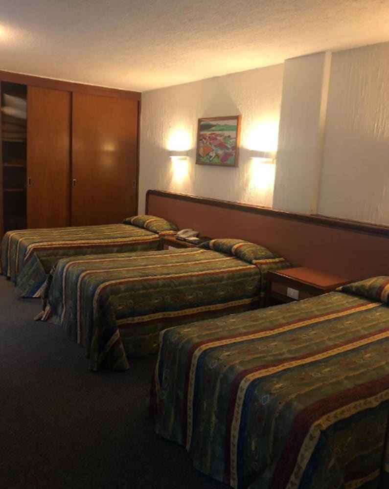 Triple Room, 3 Twin Beds