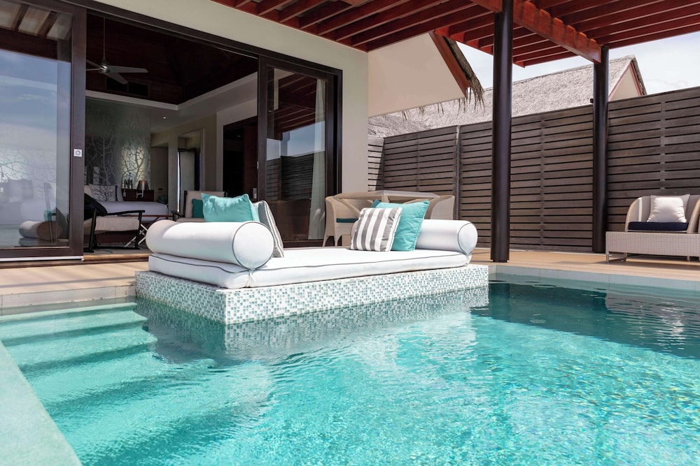 Deluxe Over Water Pool Villa - Photo 3