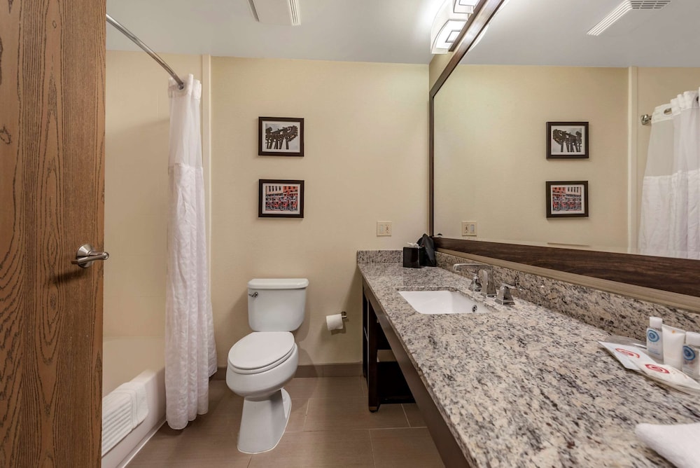 Suite, 2 Queen Beds, Non Smoking - Photo 1