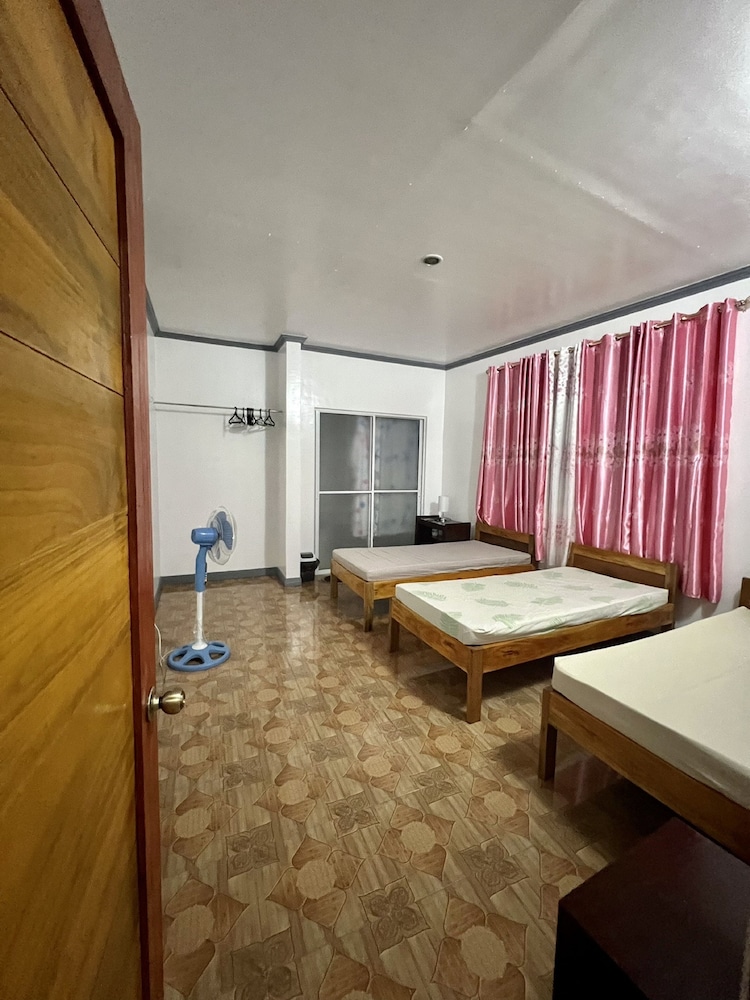 Triple Room photo 2
