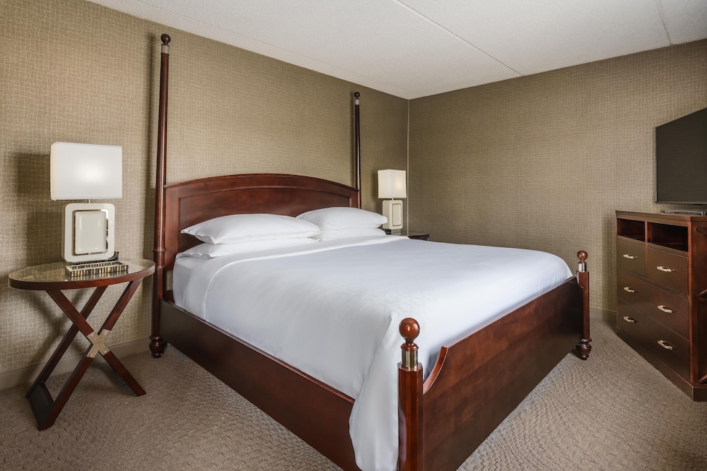 Club Room, 1 King Bed - Photo 3