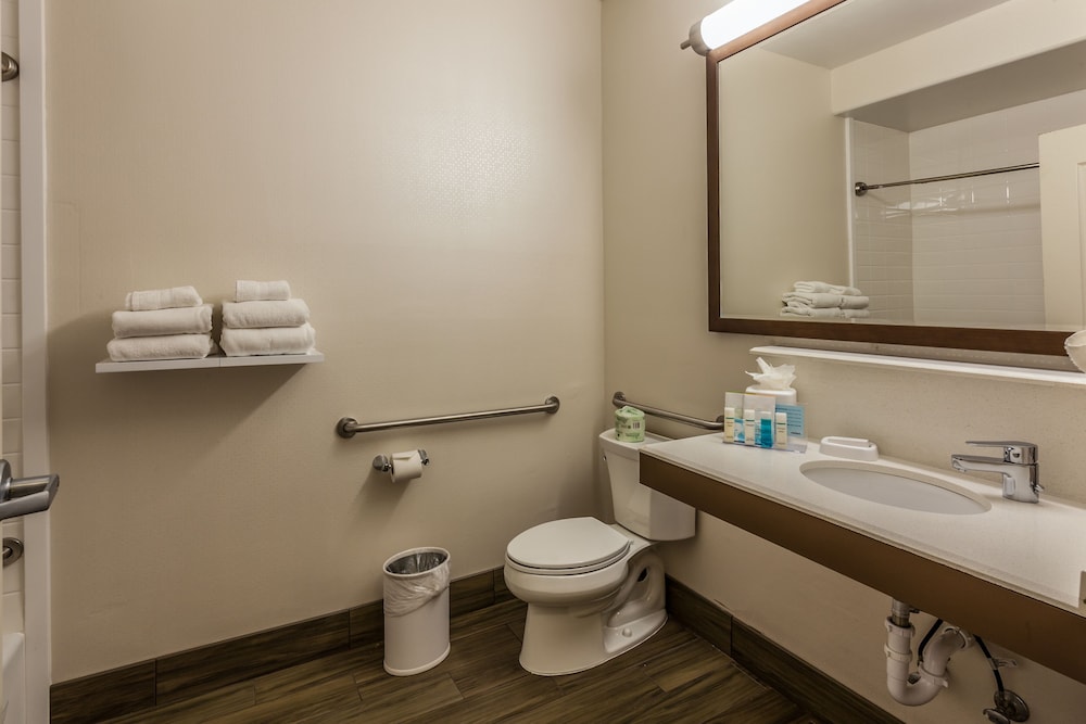 Room, Accessible, Non Smoking - Photo 2