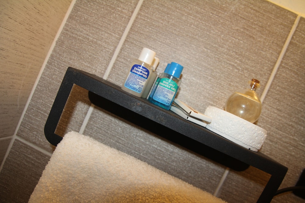 Economy Double Room photo 3