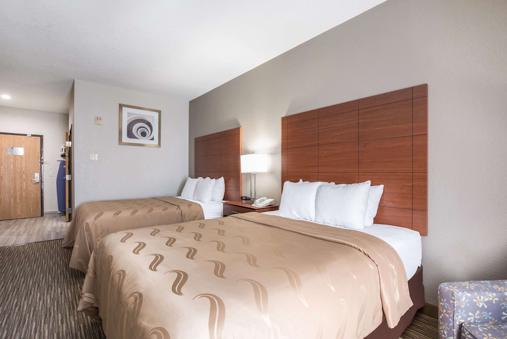 Room, 2 Queen Beds, Accessible, Non Smoking - Photo 4