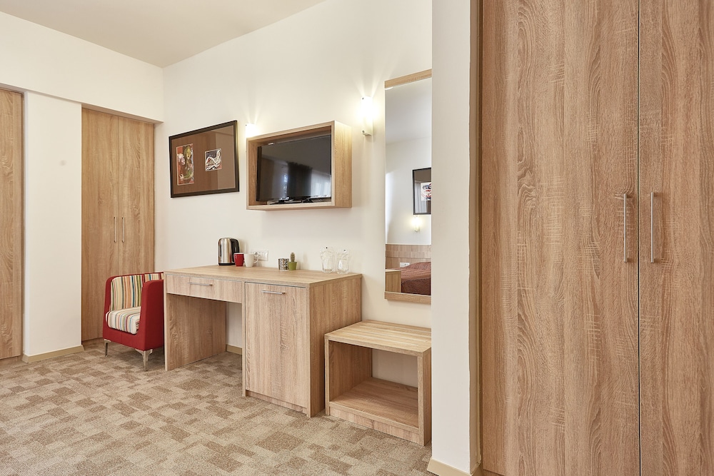 Comfort Twin Room, Accessible photo 3