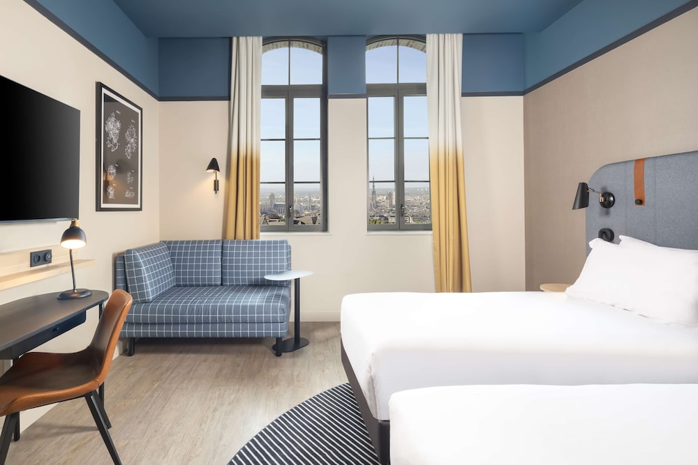 Deluxe Room, 2 Twin Beds, City View (Cathedral View)